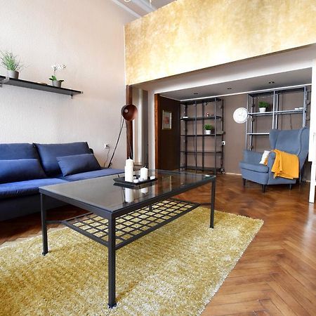 Budget Apartment By Hi5 - Oktober 6 Str 4 ブダペスト エクステリア 写真