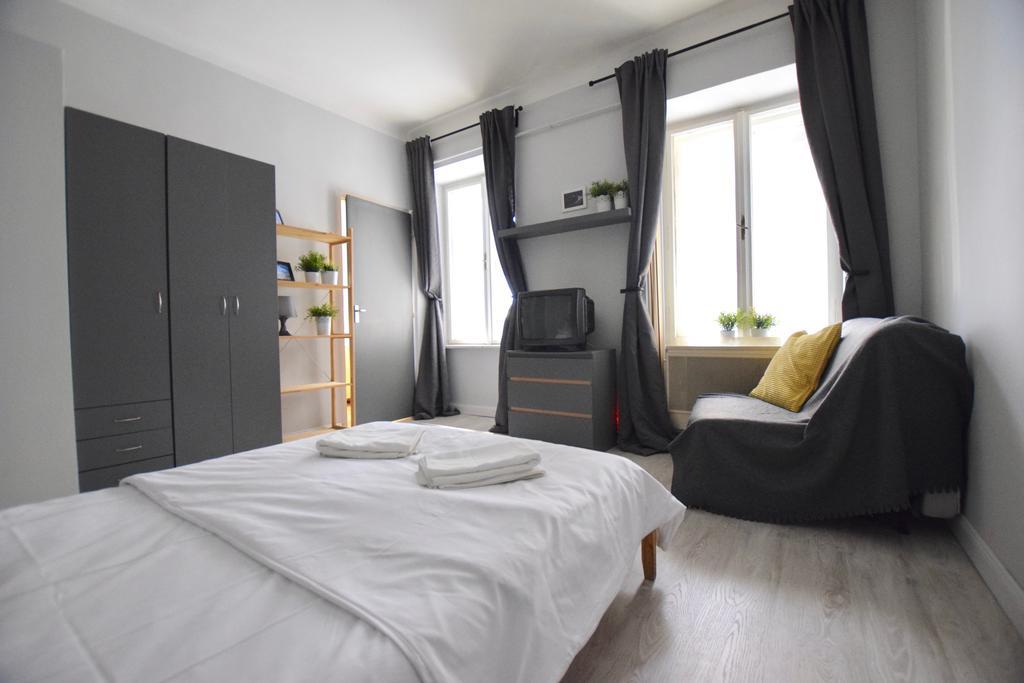 Budget Apartment By Hi5 - Oktober 6 Str 4 ブダペスト エクステリア 写真