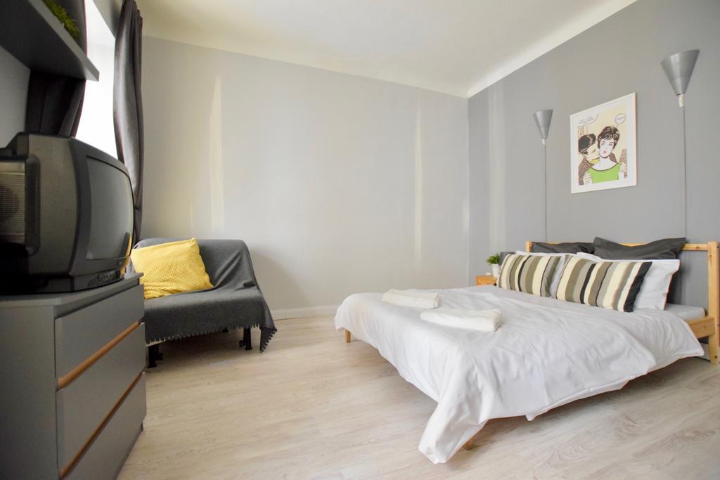 Budget Apartment By Hi5 - Oktober 6 Str 4 ブダペスト エクステリア 写真