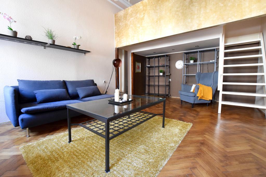 Budget Apartment By Hi5 - Oktober 6 Str 4 ブダペスト エクステリア 写真
